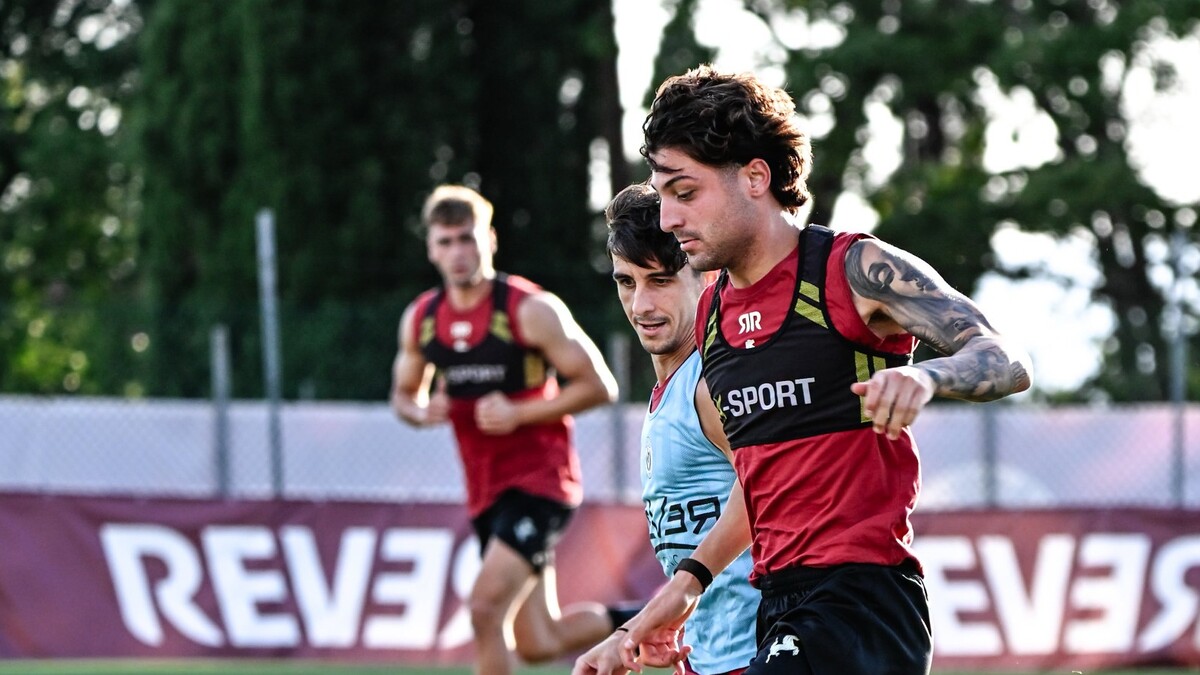 Un momento dell’allenamento dell’Arezzo a Rigutino Calciatori dell’Arezzo durante una partitella di allenamento a Rigutino Credito: Foto S.S. Arezzo – pagina Facebook ufficiale