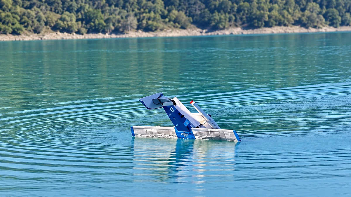 idrovolante-ribaltato-lago-montedoglio-gidro-2026 Idrovolante ribaltato nelle acque del lago di Montedoglio durante il Gidro 2026